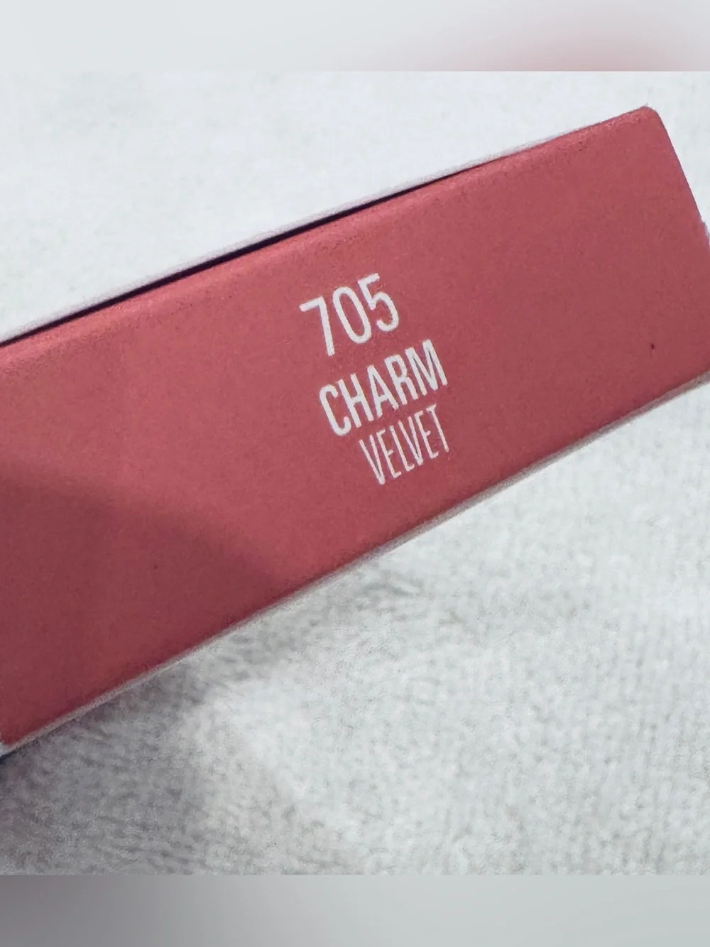 Kylie Cosmetics Matte Lip Kit in 705 Charm 3ml/1.1g BRAND NEW IN BOX